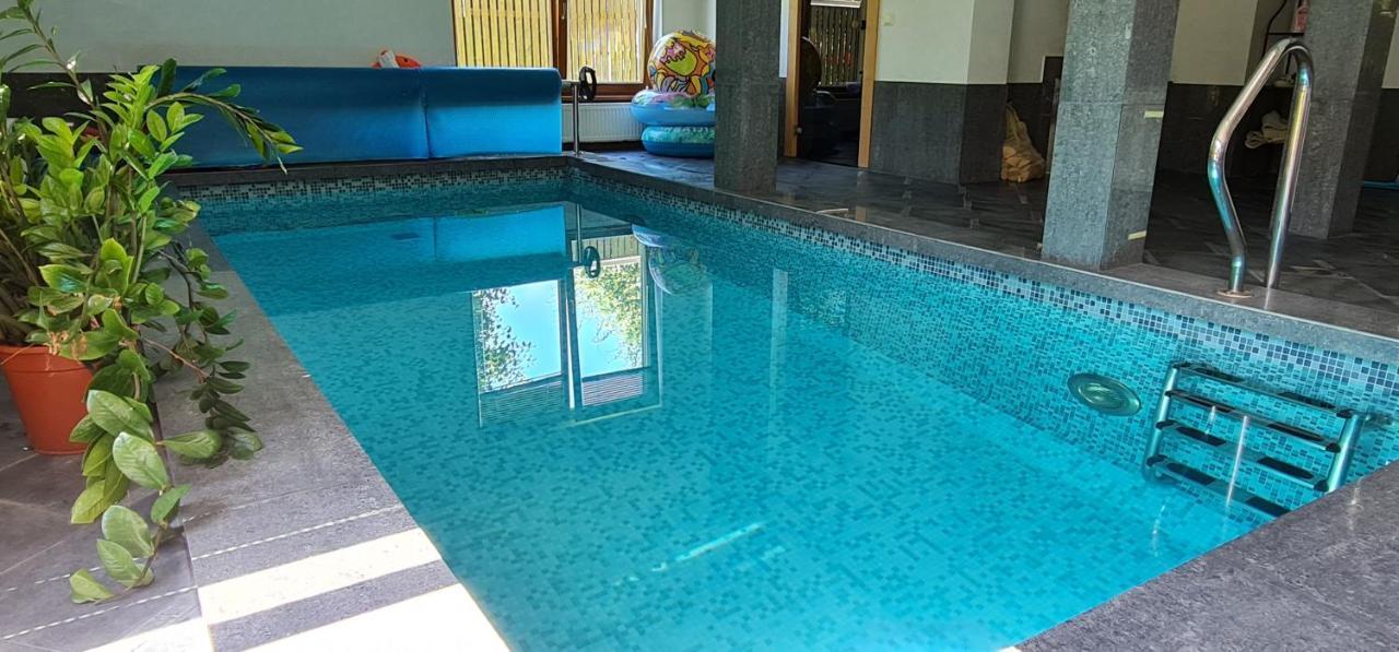 Spacious House With Indoor Pool & Sauna. Ādaži Екстериор снимка
